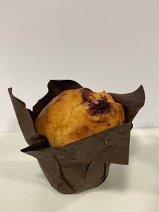 Muffin with berries