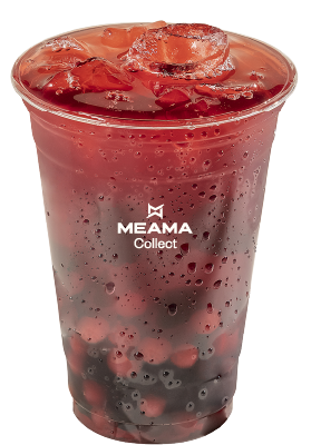 Iced tea with hibiscus berries